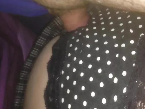 مشهد الشعر الطويل مع ...