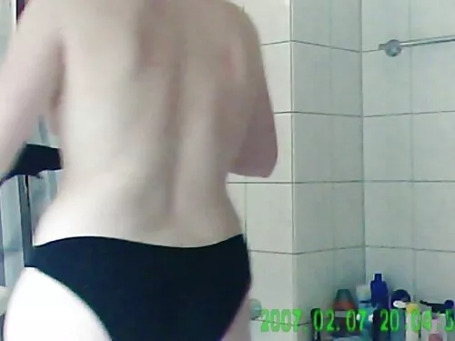 يتفاخر الفيلم سكس مت ...